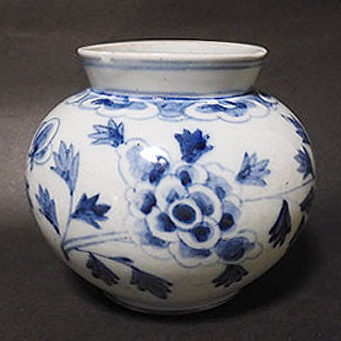 青森県のお客様より骨董品買取で李朝陶磁器の壺を買取ました