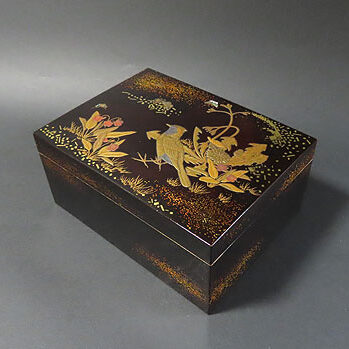 富山県黒部市のお客様より骨董品出張買取で蒔絵の小箱を買取ました